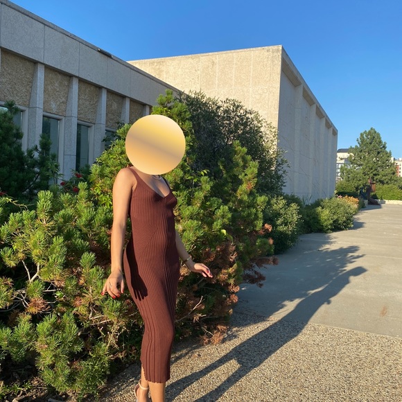 Miss Lola Dress size small - Picture 5 of 8